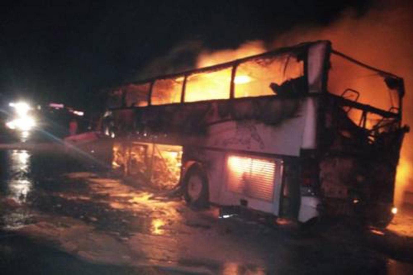Umre otobüsü kaza yaptı: 35 ölü 4 yaralı